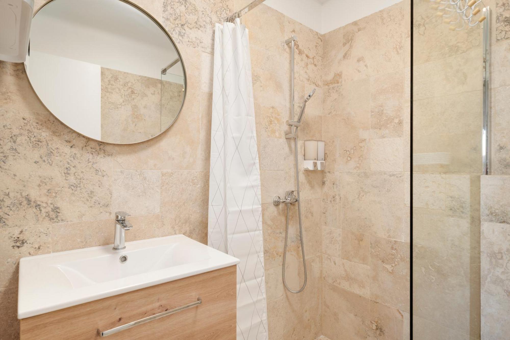 Appartement L'ecrin De Jennesson - 2 Pers -